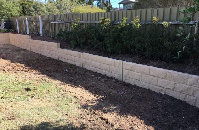 Contact-Retaining Wall Pros of Jupiter